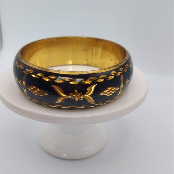 Vintage Black & Gold Wide Bangle. - Picture 8 of 10